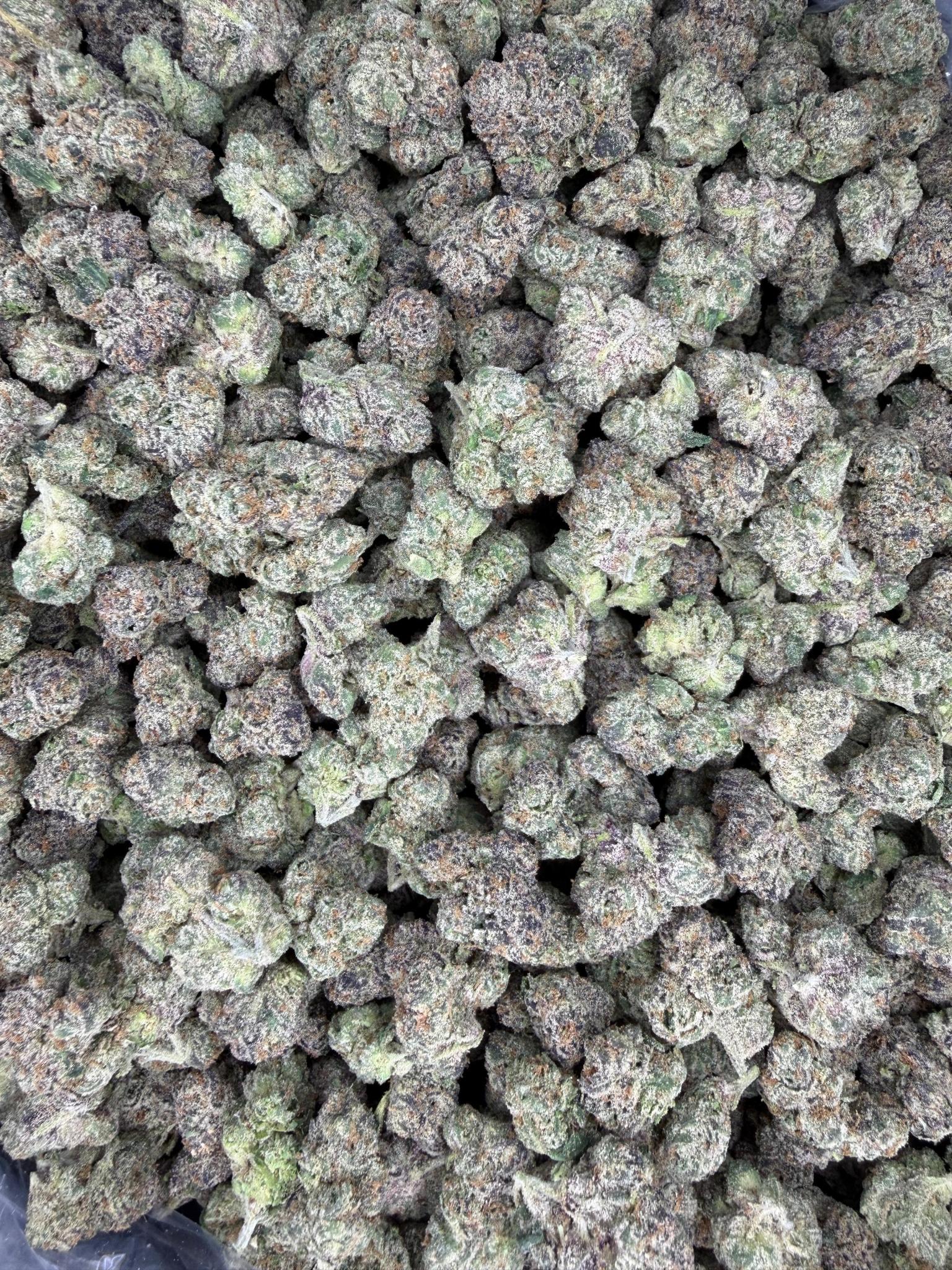 Collection of HEMP FLOWER | Purple Candy in a gallery layout